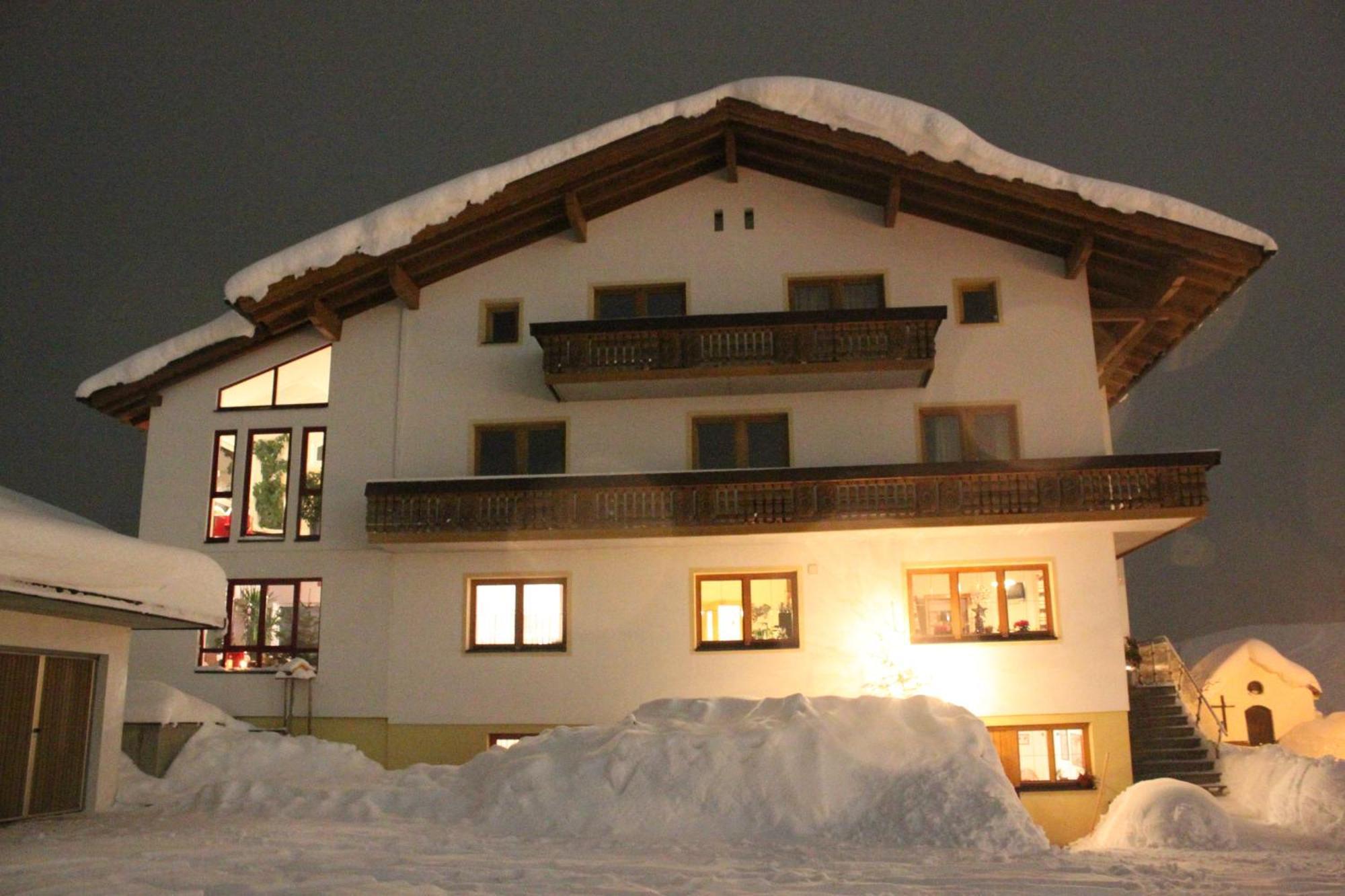 Hotel Haus Alpina Berwang Exterior foto